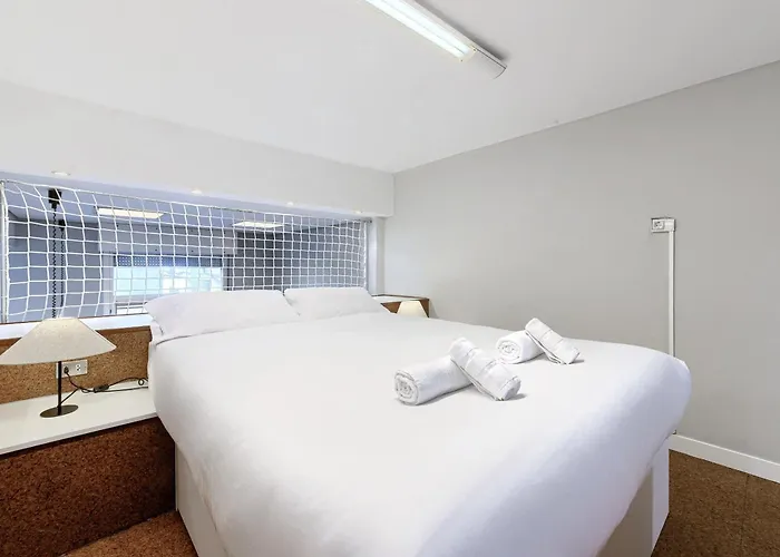 Stadium & Metro By Next Stop