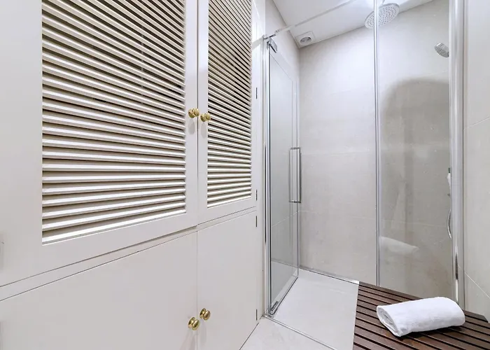 Stadium & Metro By Next Stop *